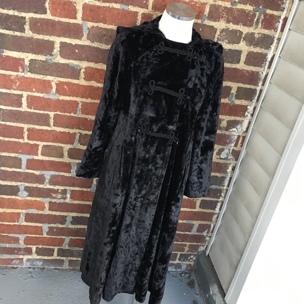 Vintage Victorian Gothic Velvet Coat